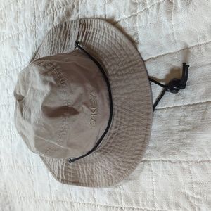 Oakley drawstring bucket safari hat